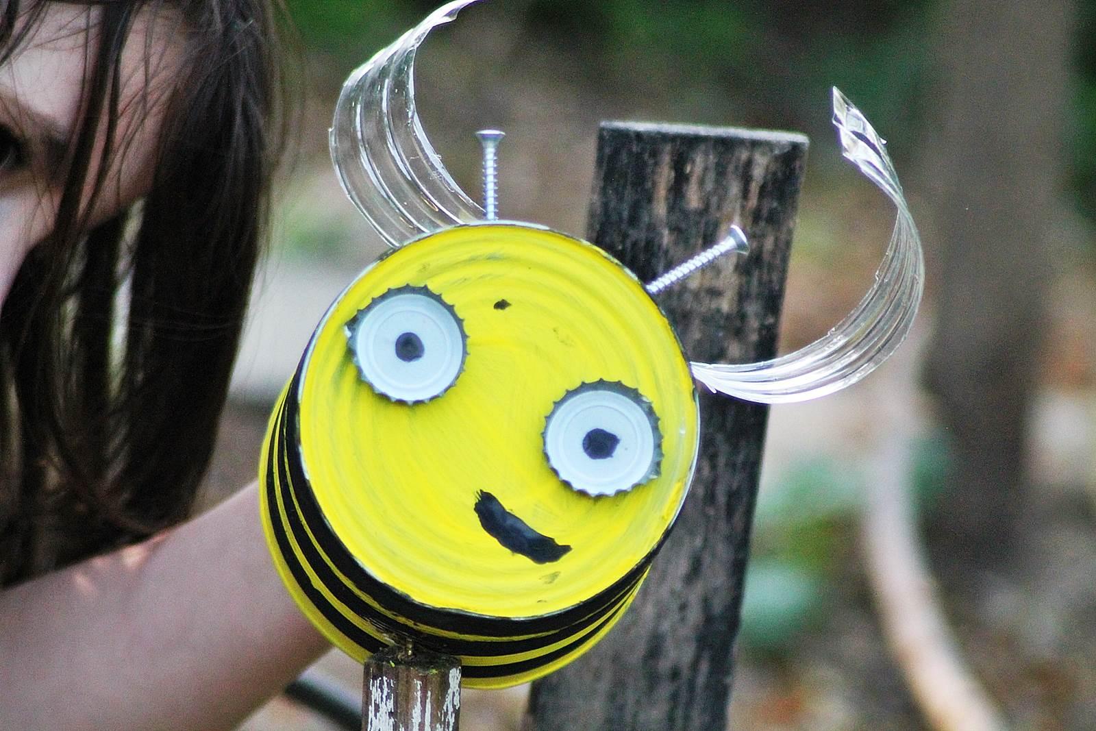 Boite de conserve abeille 2